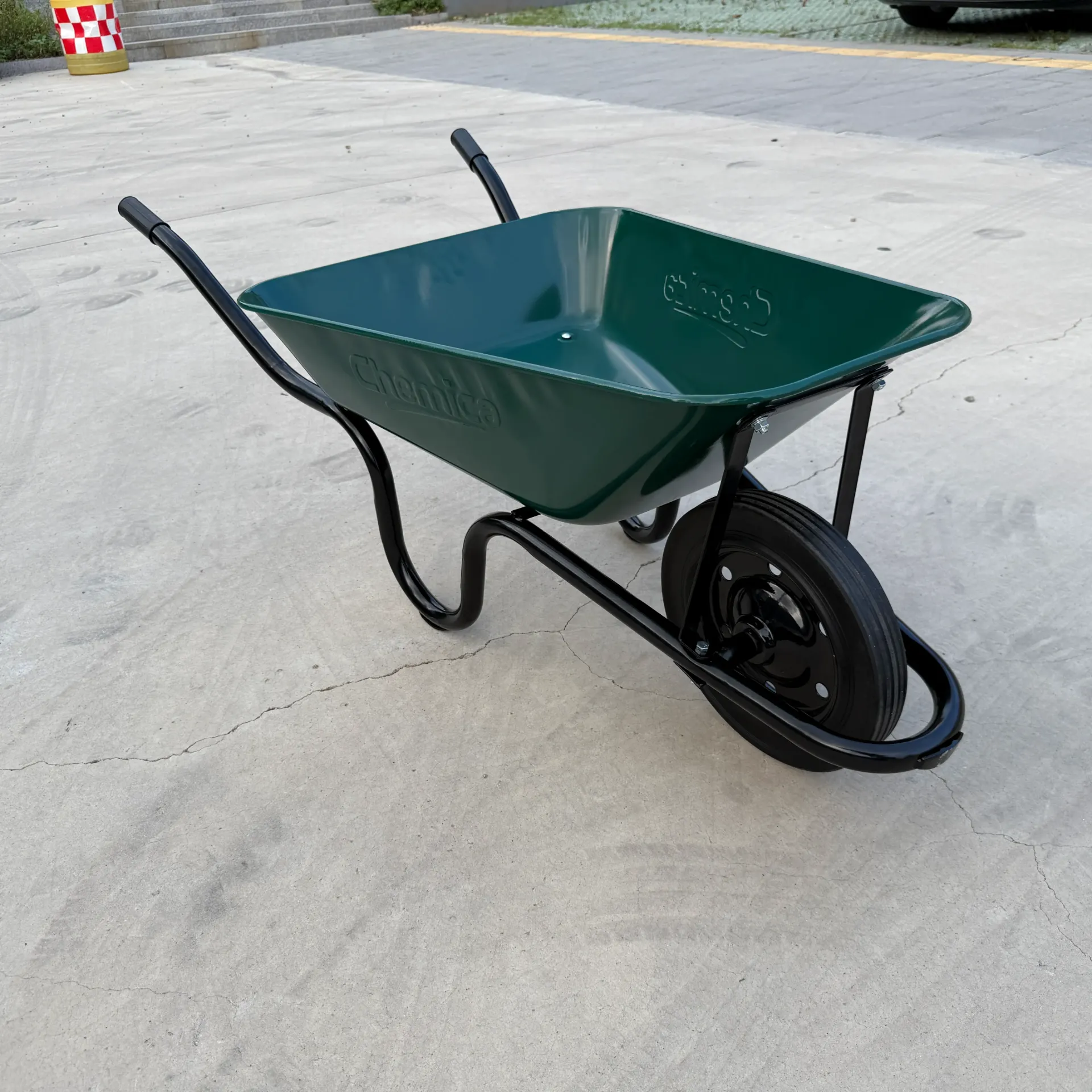 Wheelbarrow Steel Tray 6-cut Solid wheel