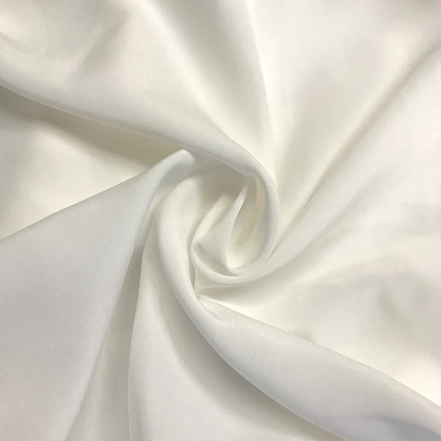 [FC4018] Fabric Plain Peach Skin 44" White