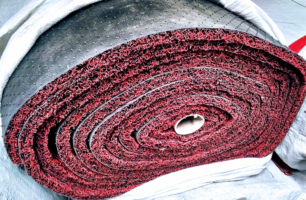 Mat Gold PVC Red Black